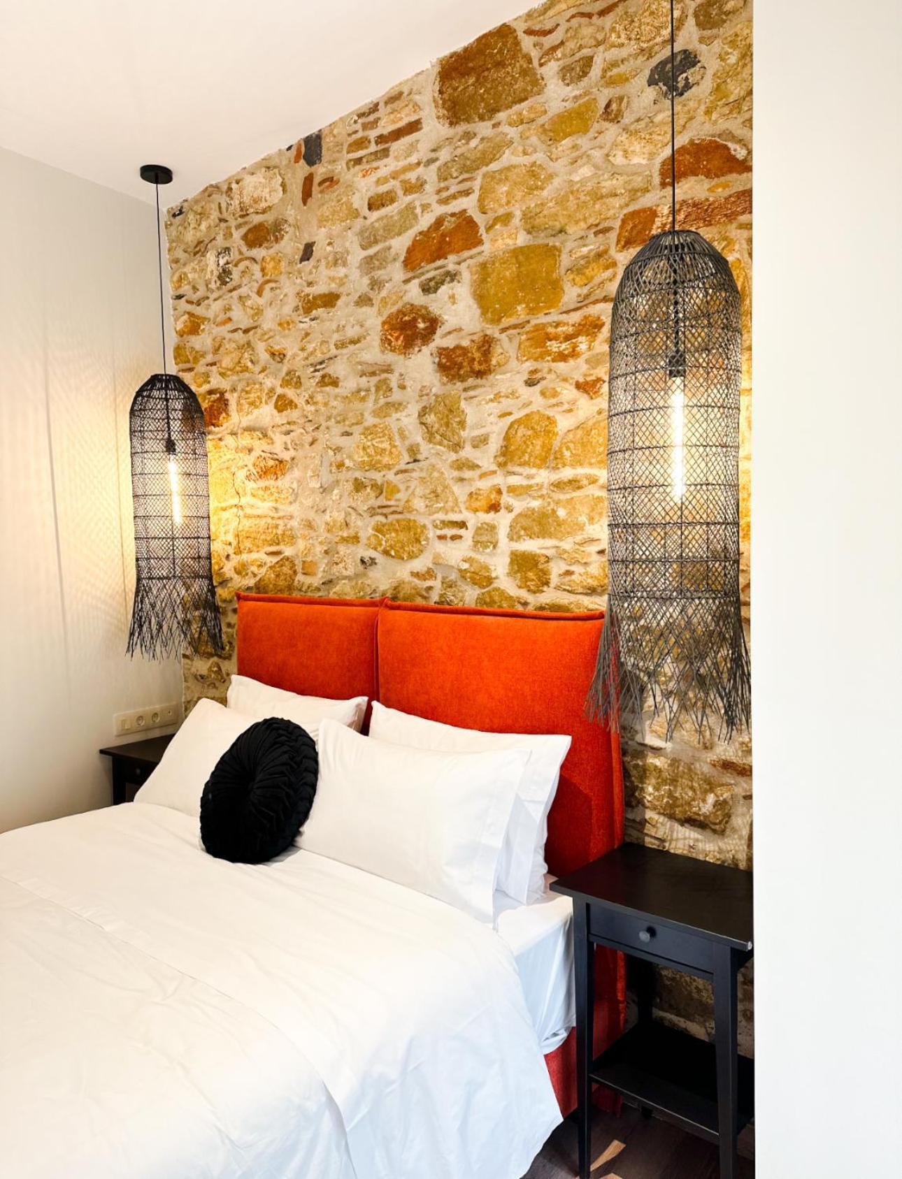 Lithos Syros *