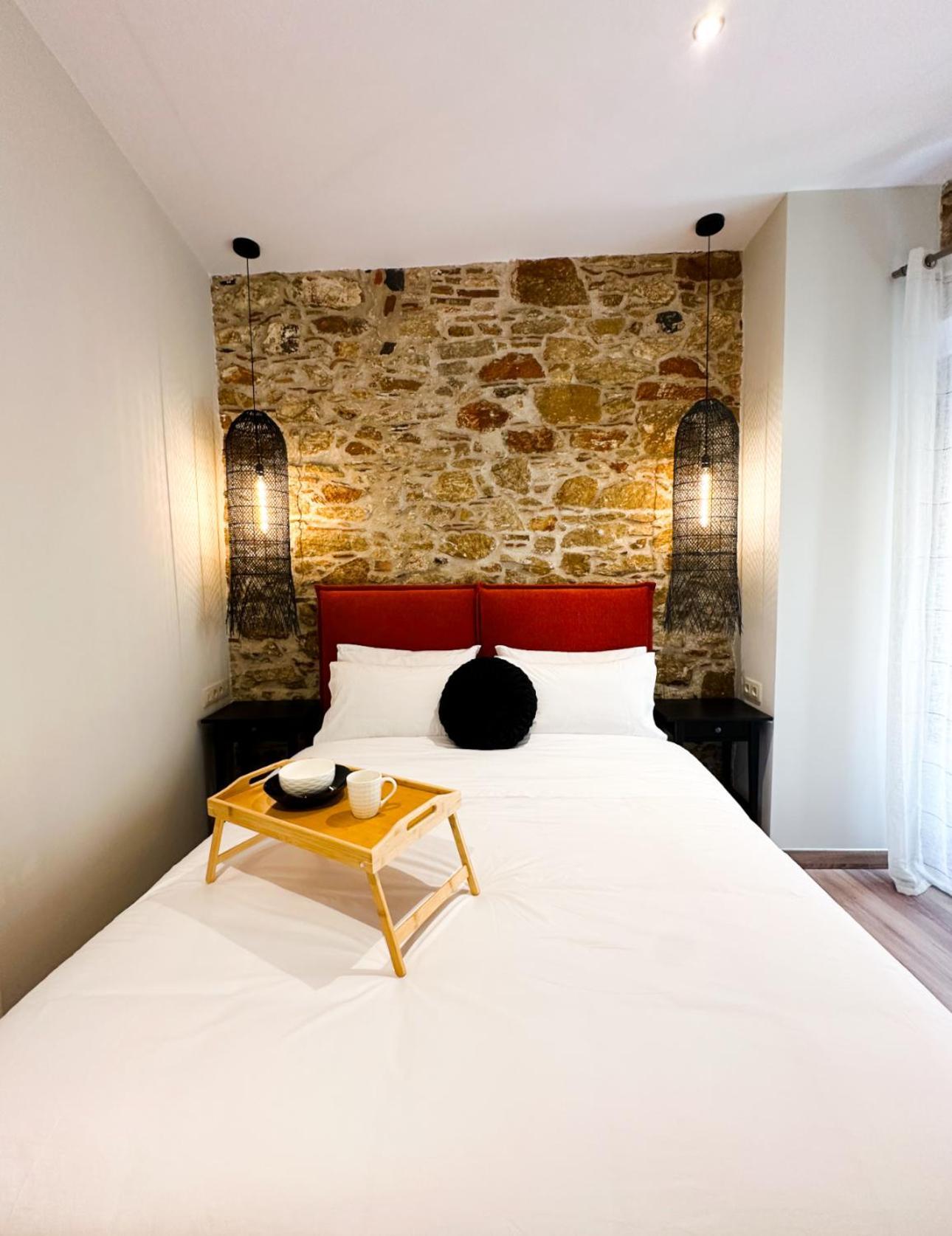 Lithos Syros